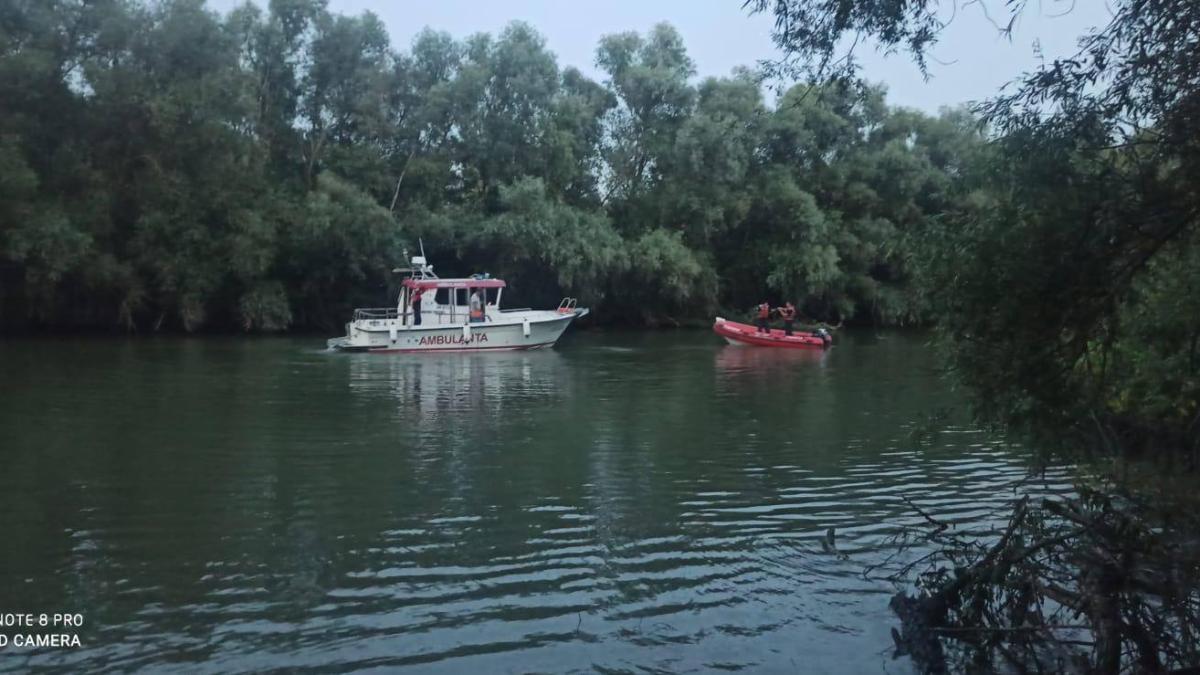 ambulanta-dunare-apa_88380600