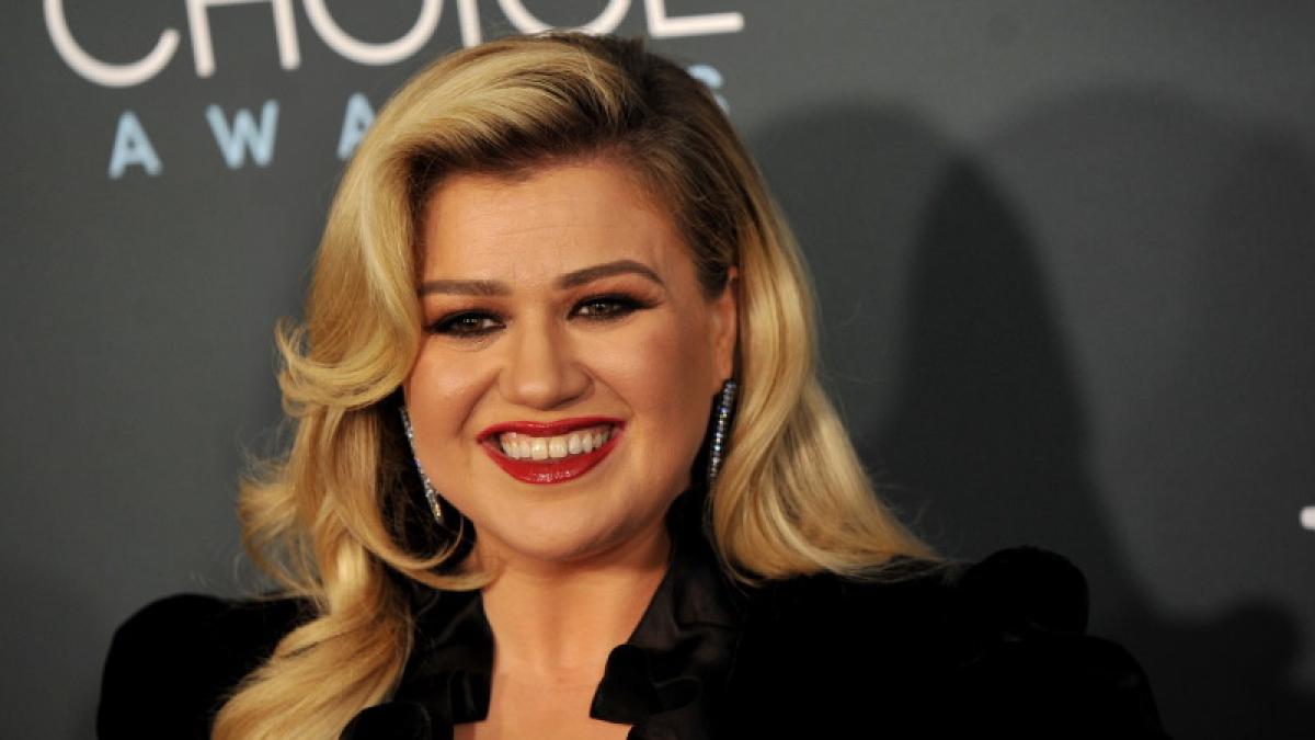 kelly_clarkson_cantareata_44248700
