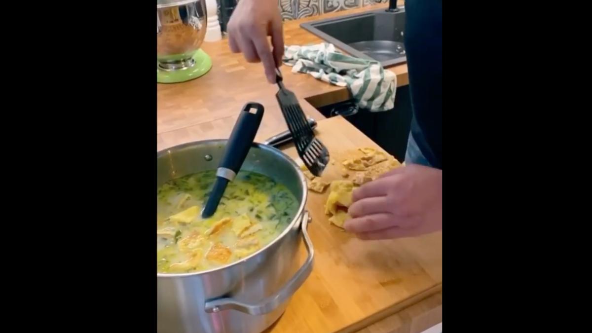 ciorba-ardeleneasca-de-salata-verde_32128500