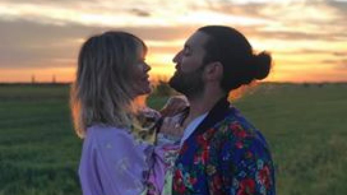 gina-pistol-si-smiley_69378300