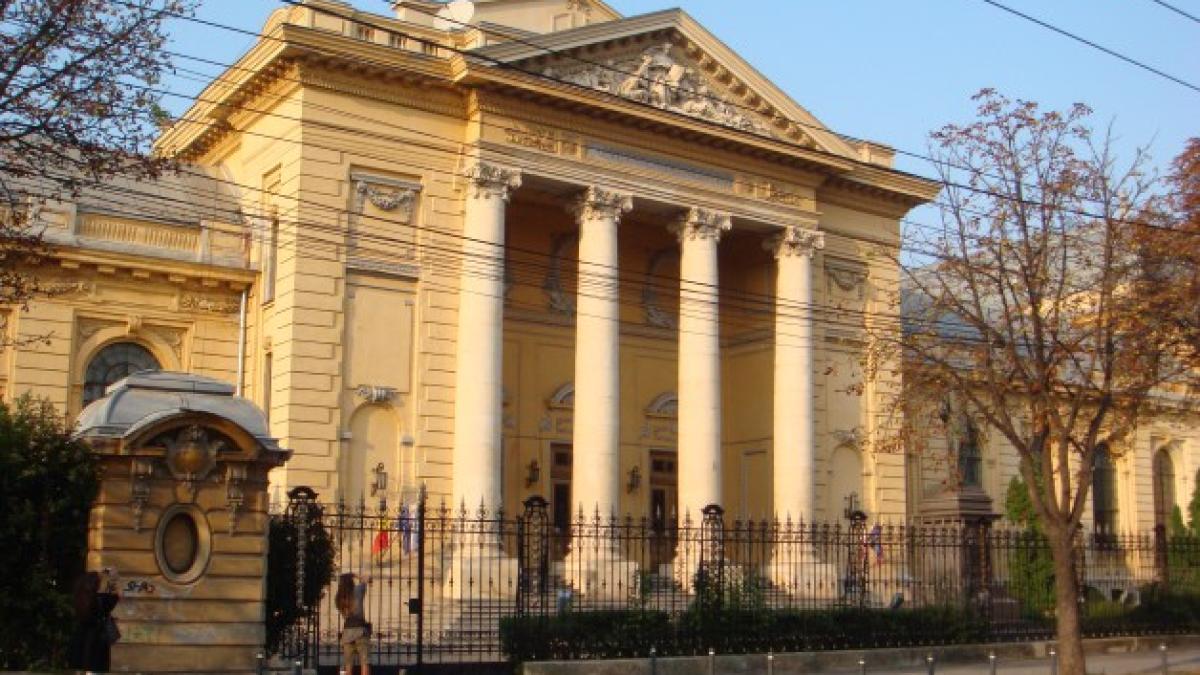 carol_davila_28114700