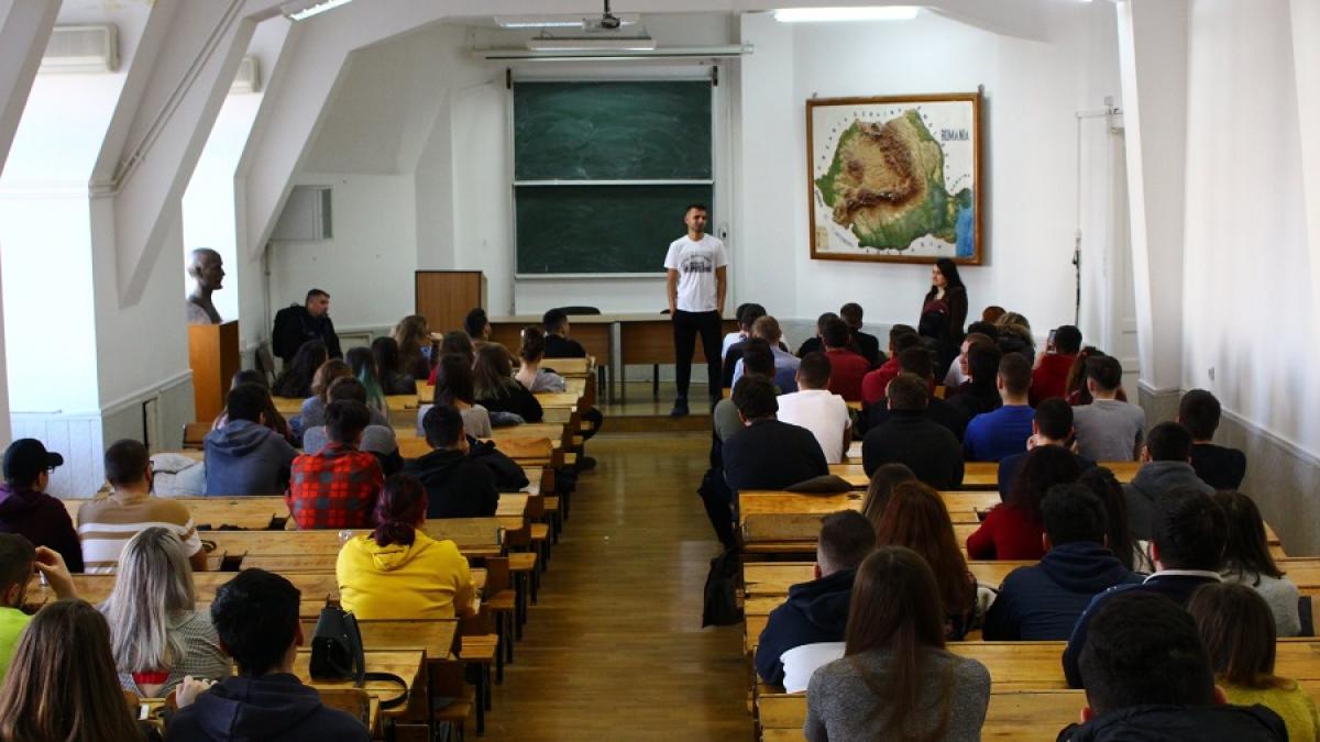 elevi-studenti-unibuc-fb_29054700