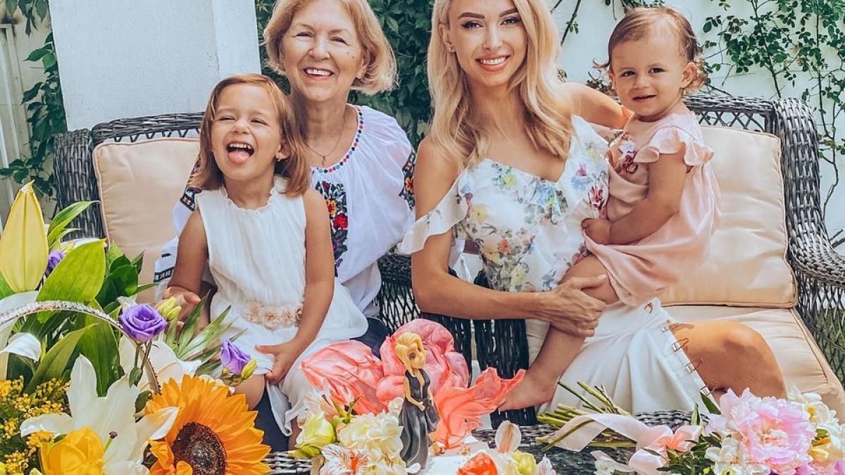 andreea-balan-mama_67269100