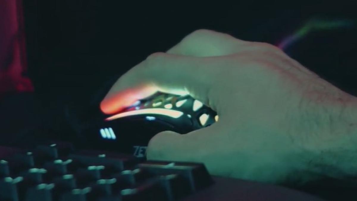 zephyrus_gaming_mouse_08634300