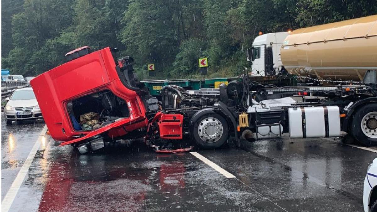 screenshot-2020-08-25-at-16-32-46_57163800