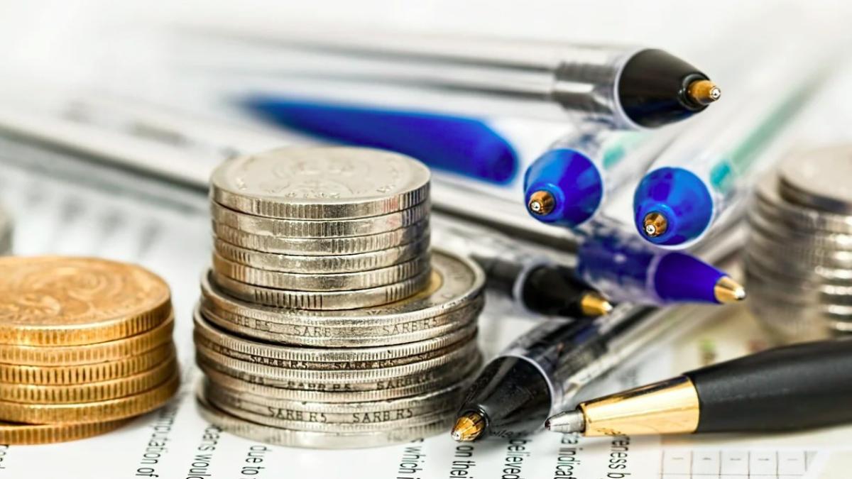 banca_bani_pixuri_marunt_94426400