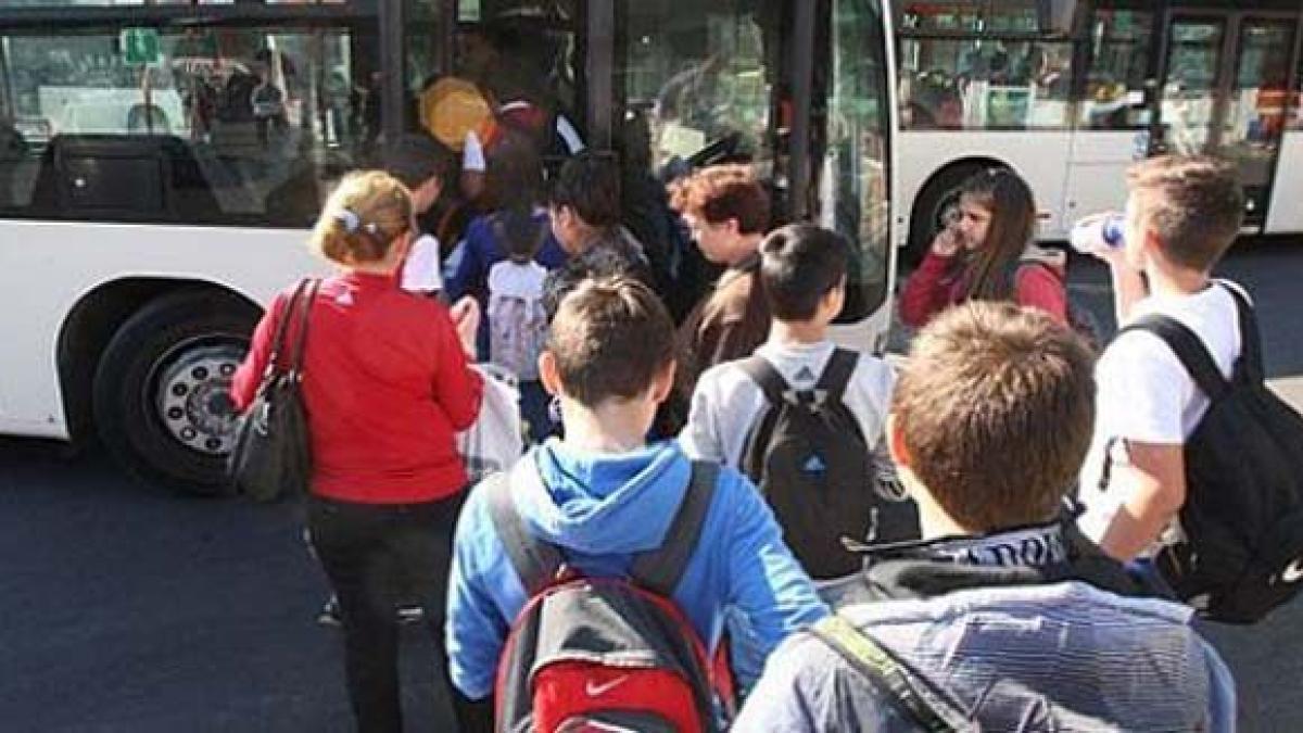 elevi-transport_28783900