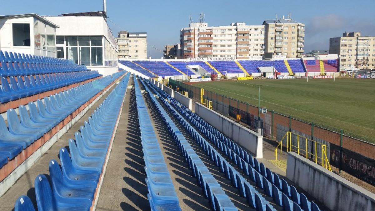 fcbotosani_stadion_fotbal_teren_25193700