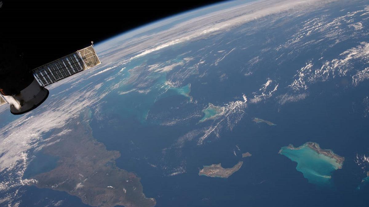 pamantul_spatiu_68218400