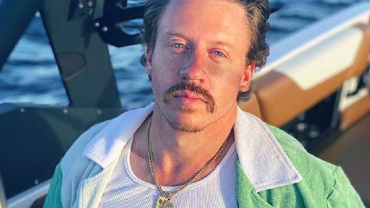macklemore_instagram_new_look_95138000