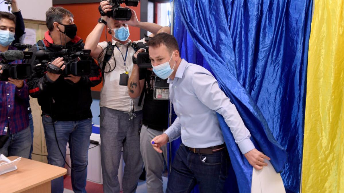 robert-negoita-_80897700