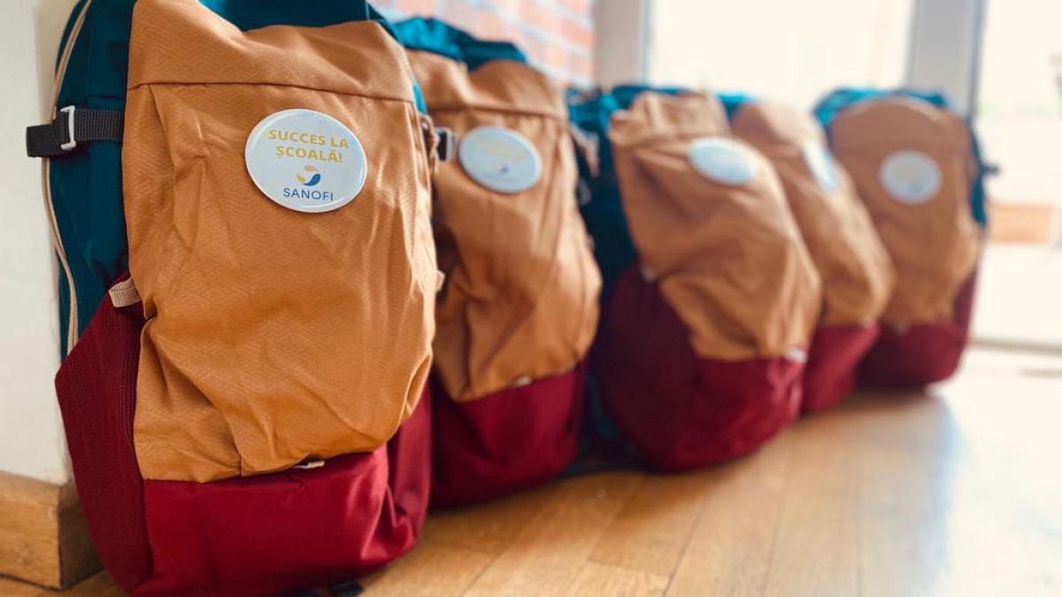 ghiozdane---donatie-sanofi-1_98559600