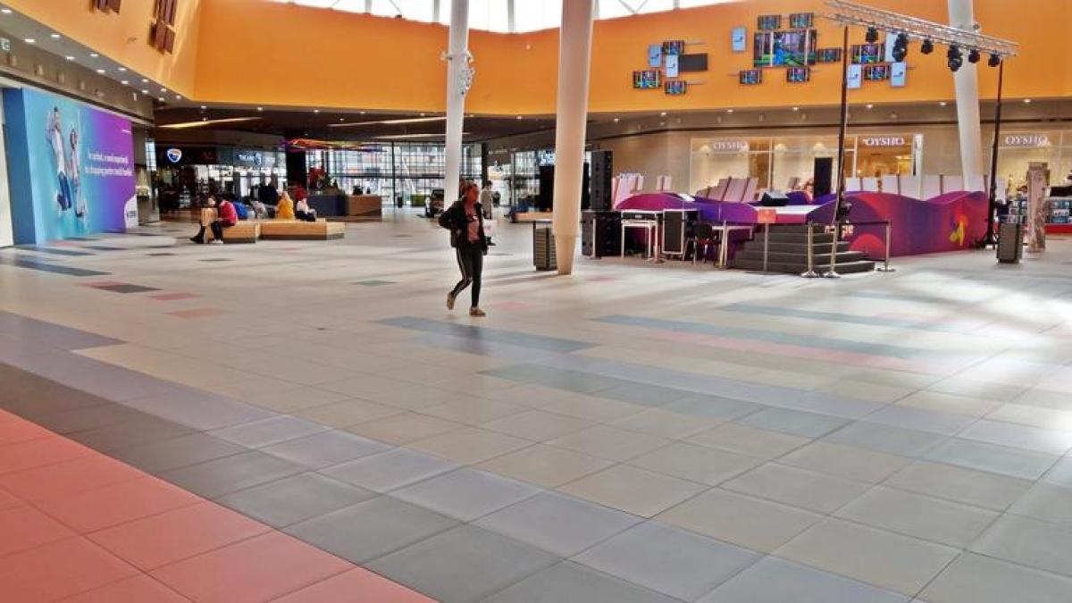 image-2020-03-15-23725220-41-mall-aproape-gol_41659900