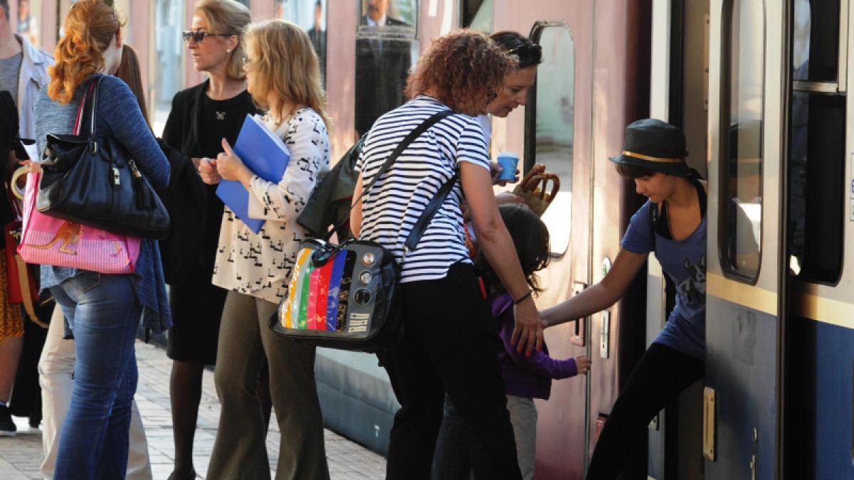 cfr-calatori-tren_26214600