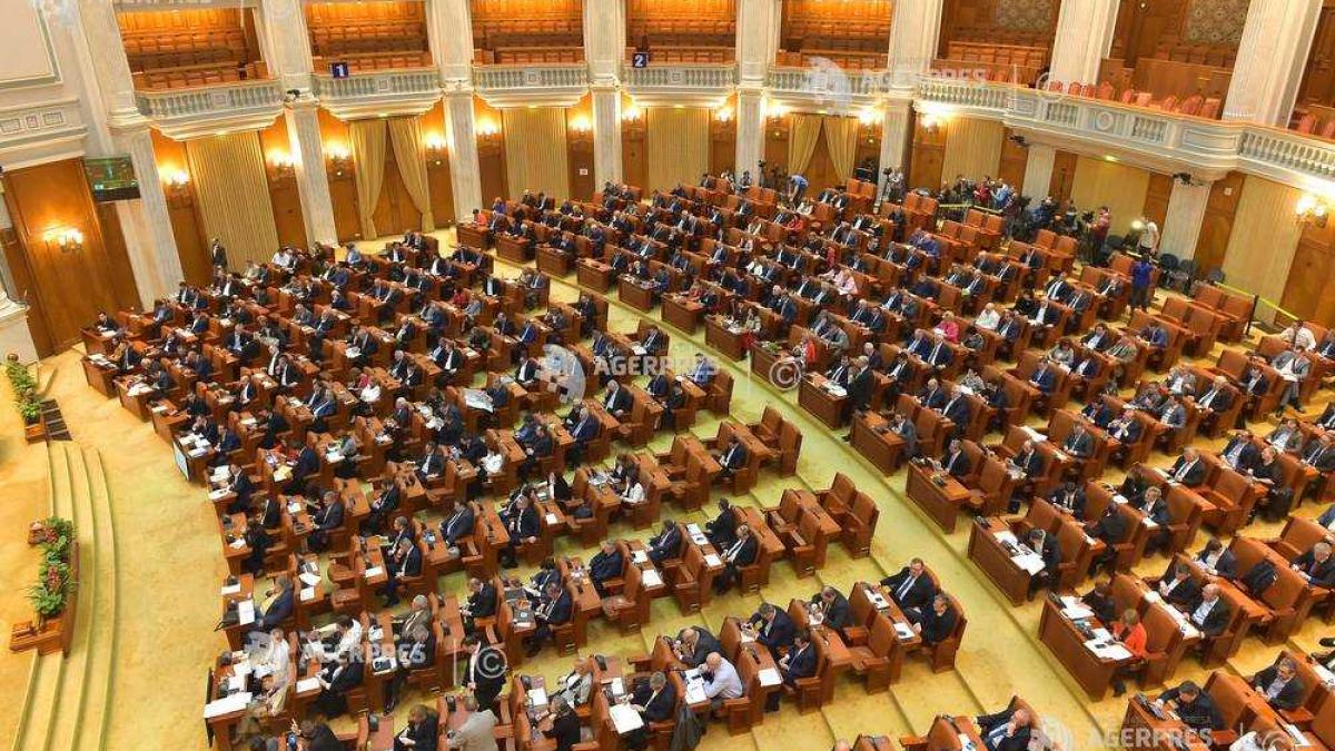 vot-parlament_29380200