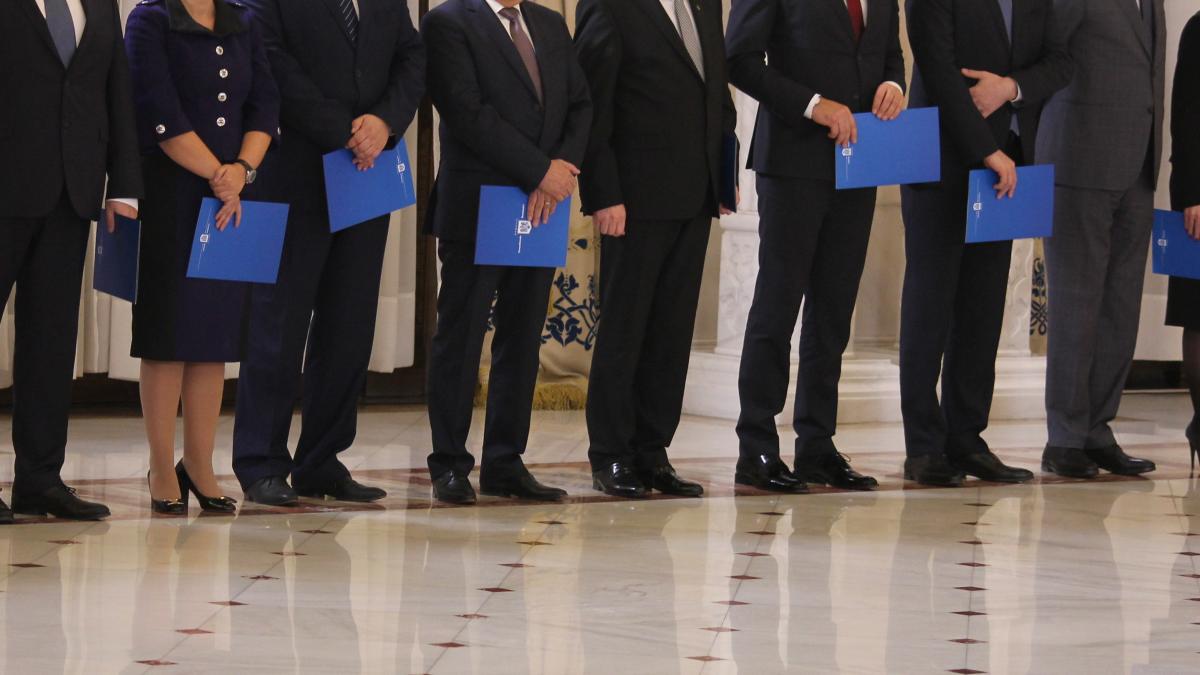 juramant-guvern_81682400