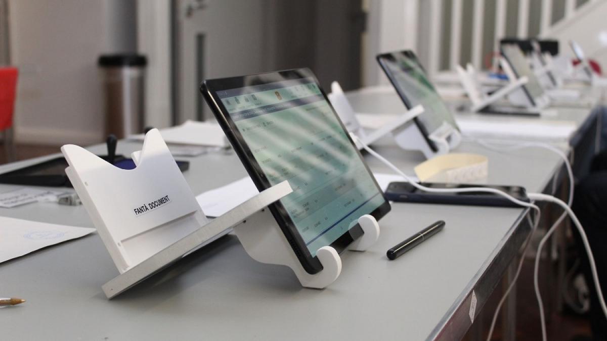 votare_sectie_vot_tablete_dcn_61529900