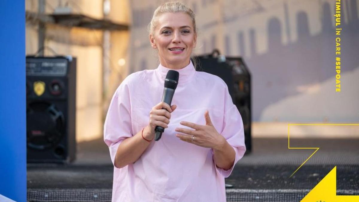 alina-gorghiu_22326300