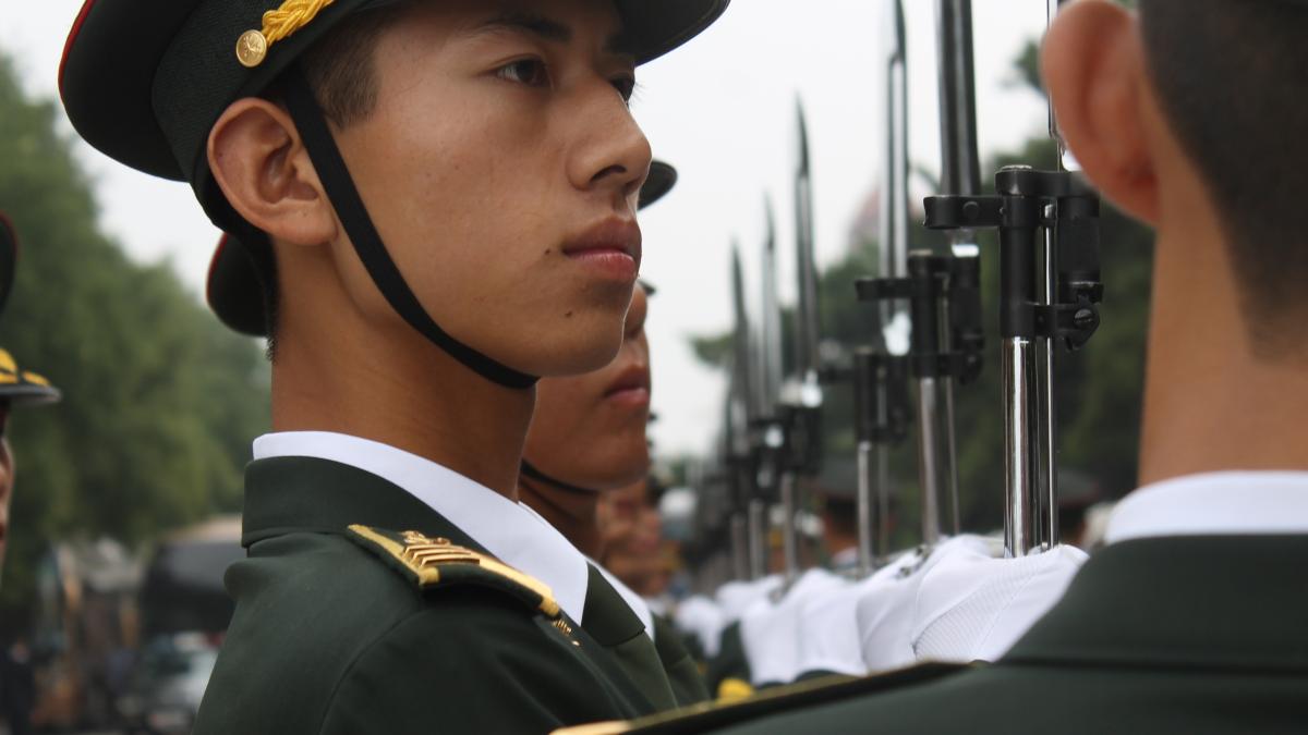 china-garda-onoare-5_90154500