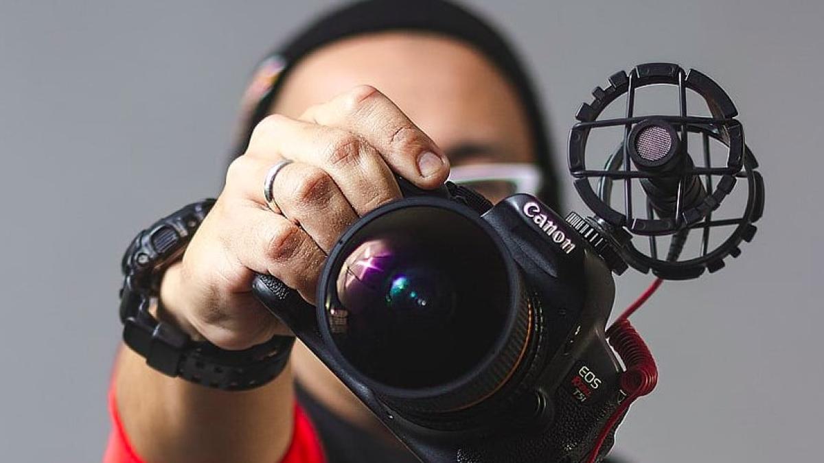 vlog_vlogger_74028400