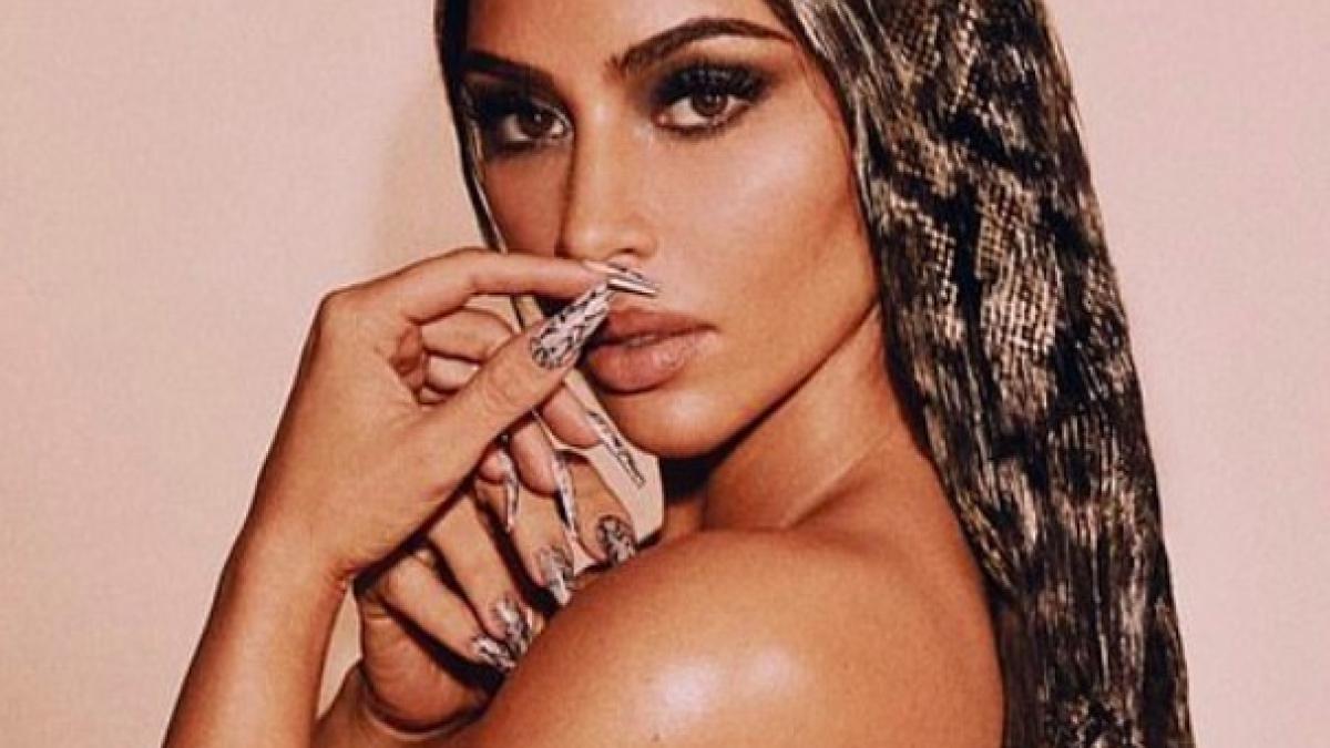 kim_kardashian_sedinta_foto_72903600