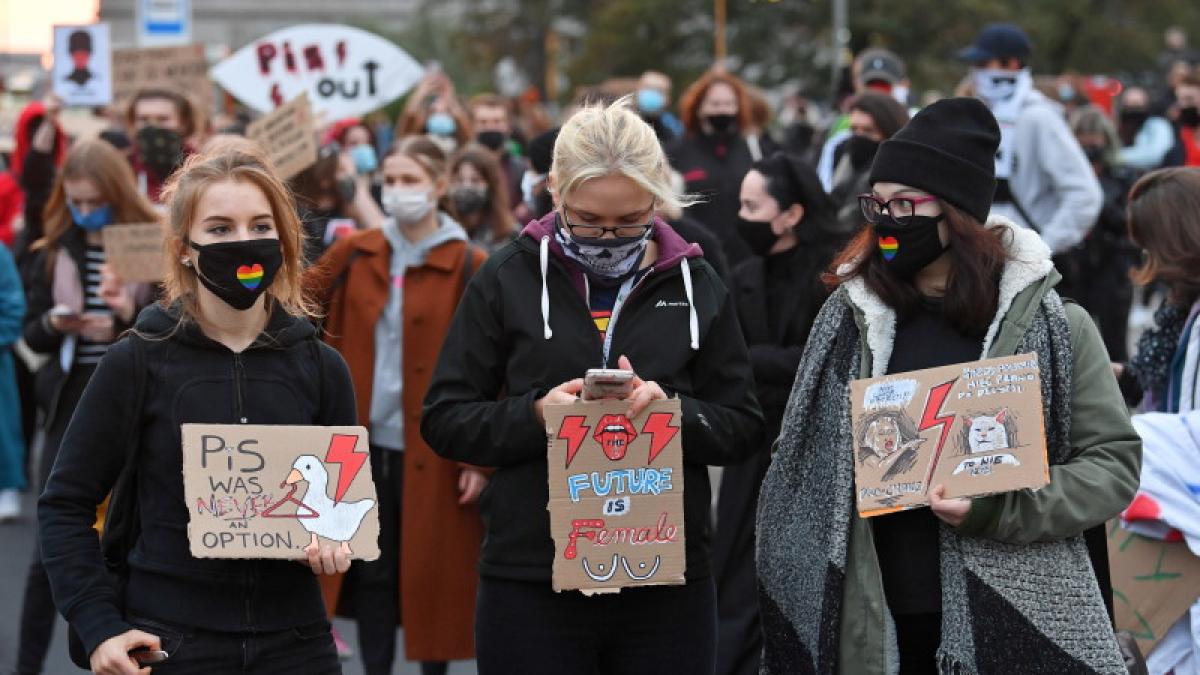 varsovia_proteste_polonia_2_90105900