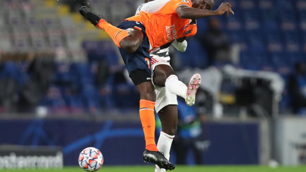 video manchester united facuta de rusine in champions league cum a marcat demba ba
