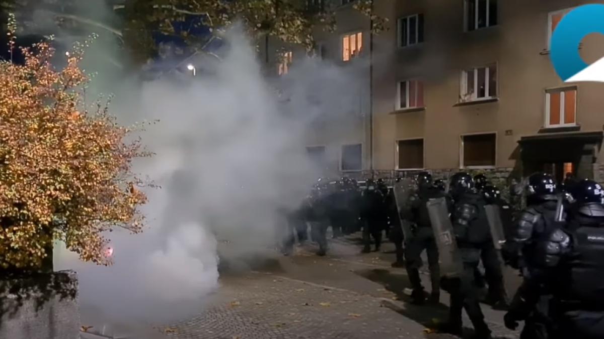 protest-slovenia_21100700