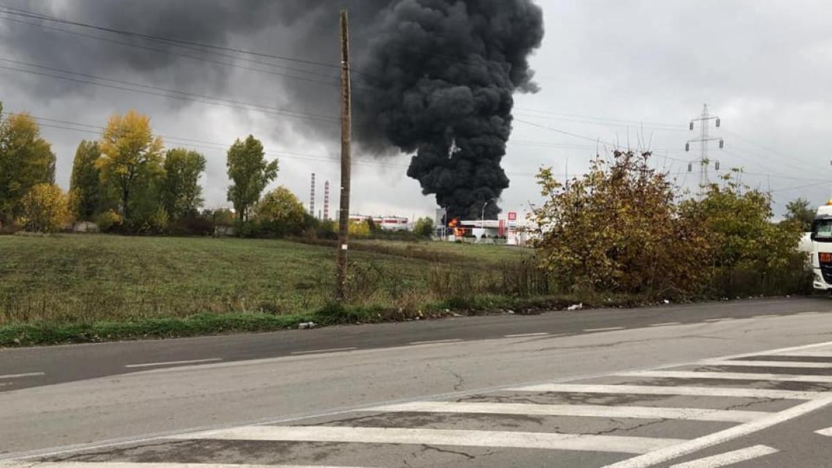 incendiu-lukoil_17122800