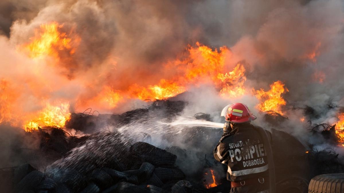 pompieri_incendiu_isu_constanta_fb_89769000