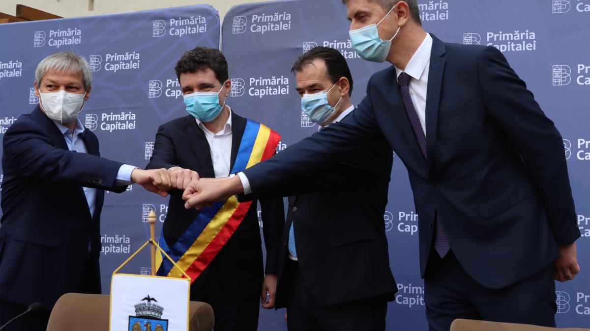 nicusor-dan-juramant5_71107100