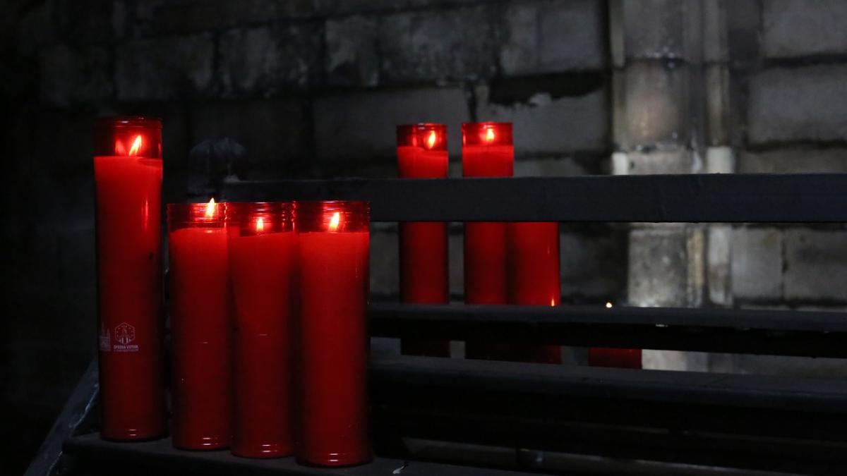 lumanari-biserica_87285100