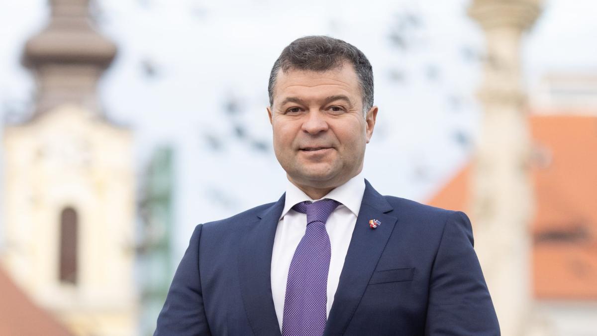 marilen-pirtea_90391200