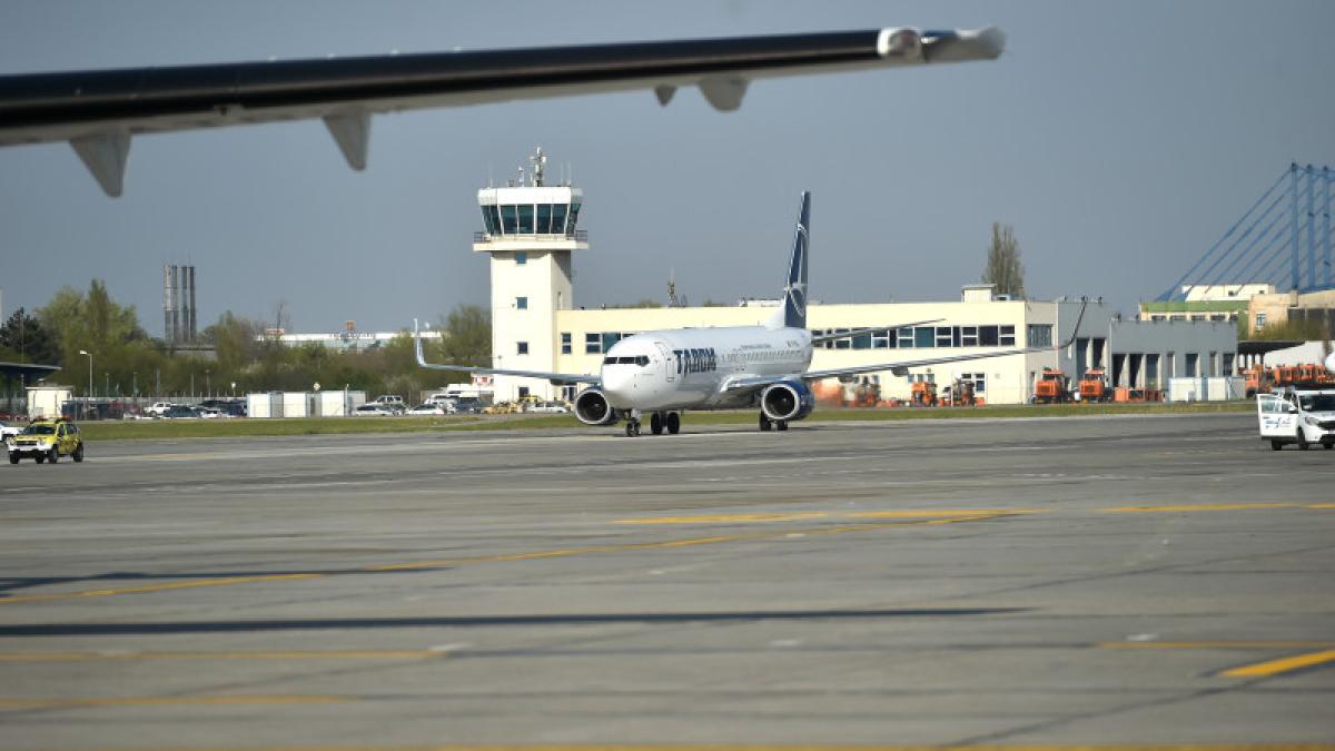 tarom_otopeni_avion_37685000
