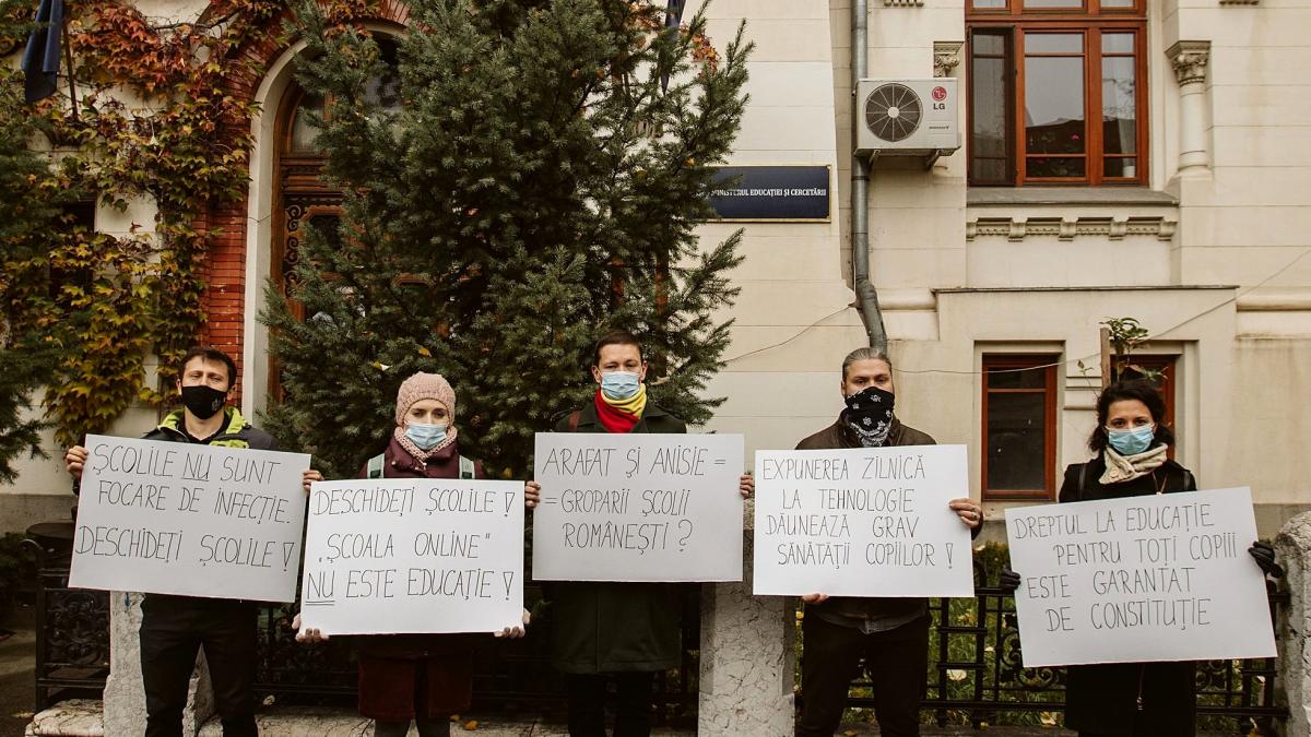 protest-ministerul-educatiei2_37087600