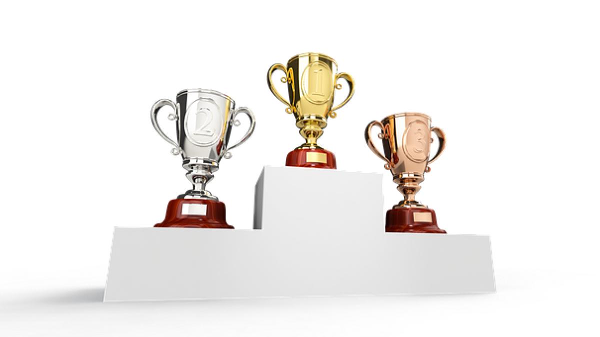 castigator-podium_48001600