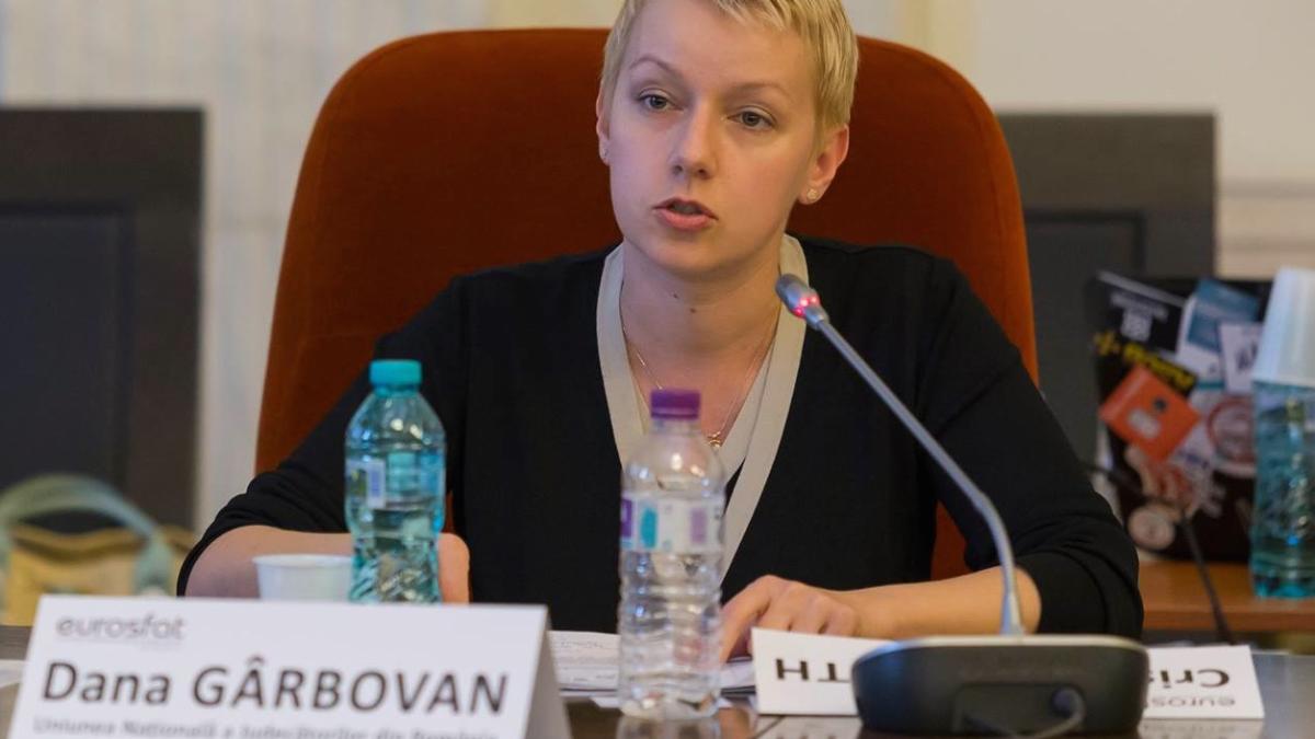 dana-girbovan_89489300