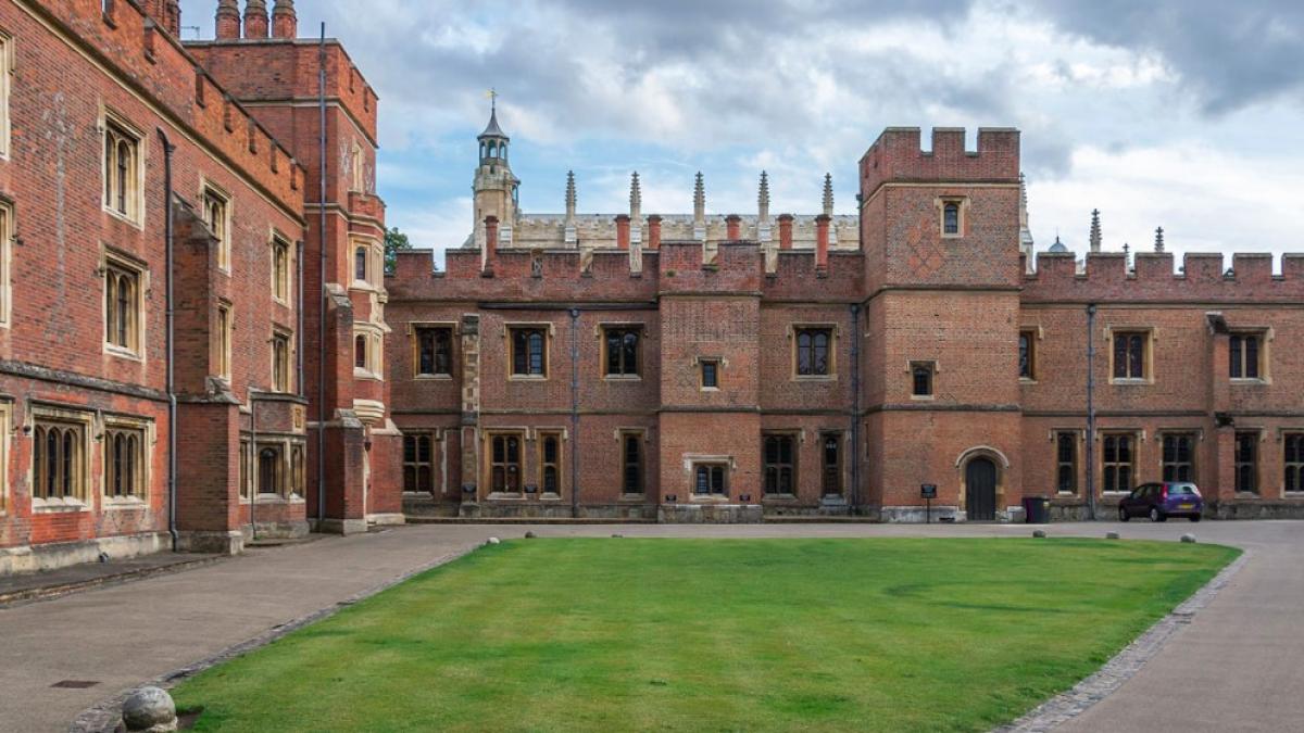 colegiul_eton_marea_britanie_26906000