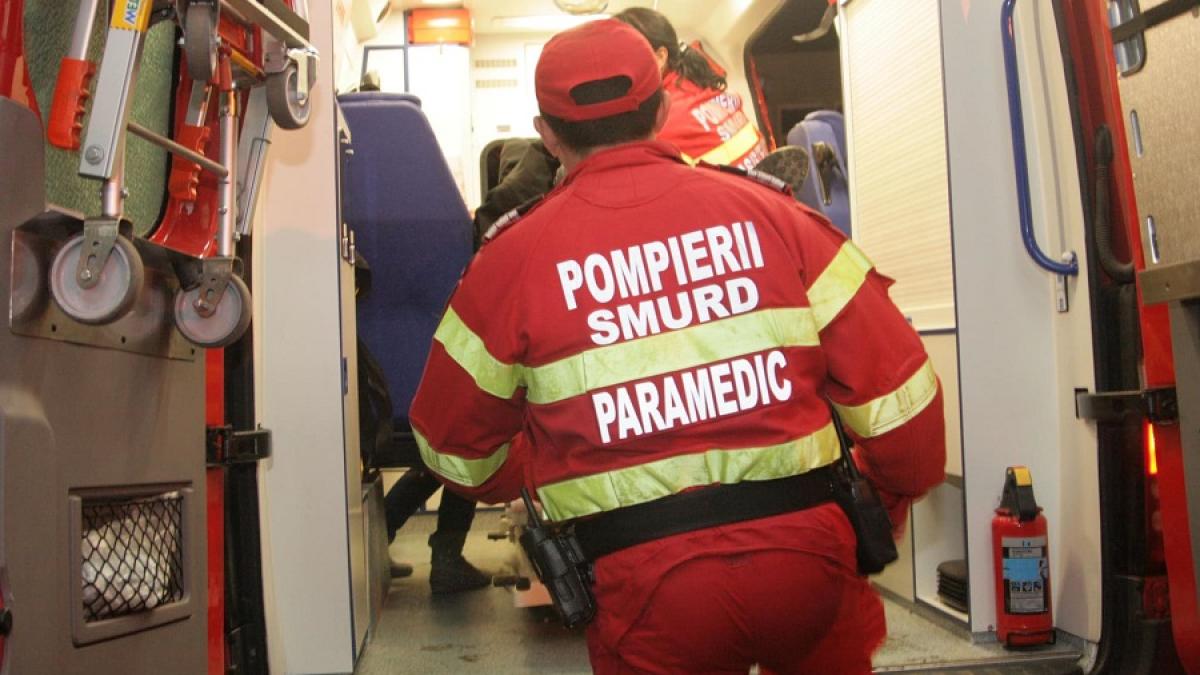 smurd_ambulanta_accident_paramedici_fb_dsu_93659800