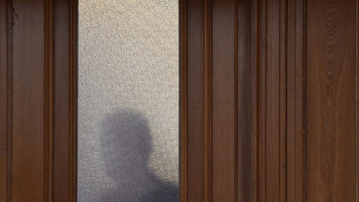 parlament-politician-politica-om_25351400