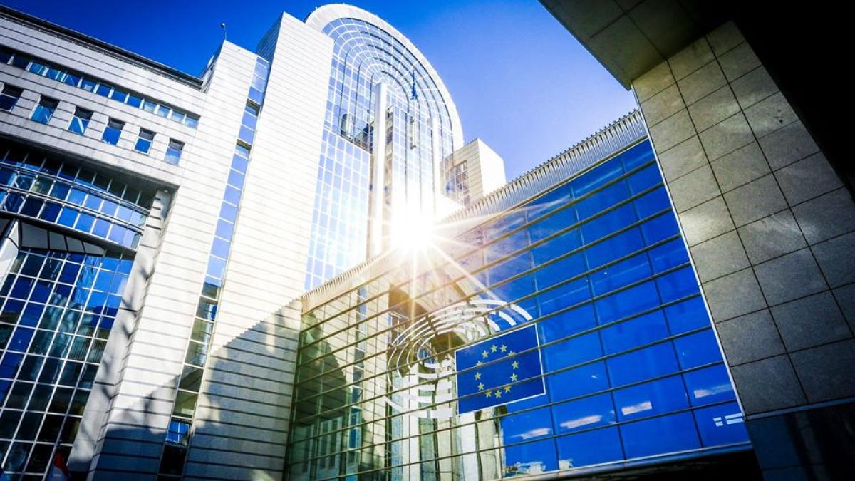 parlamentul_european_bruxelles_14810600