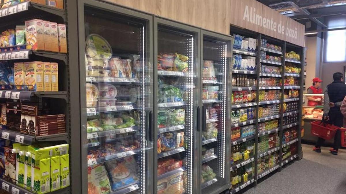 auchan_vitrine_fb_90712400