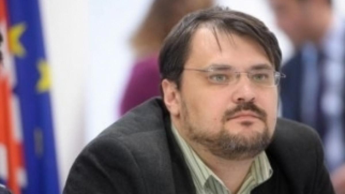 cristian_ghinea_78002400_27919000_24300300_90907000