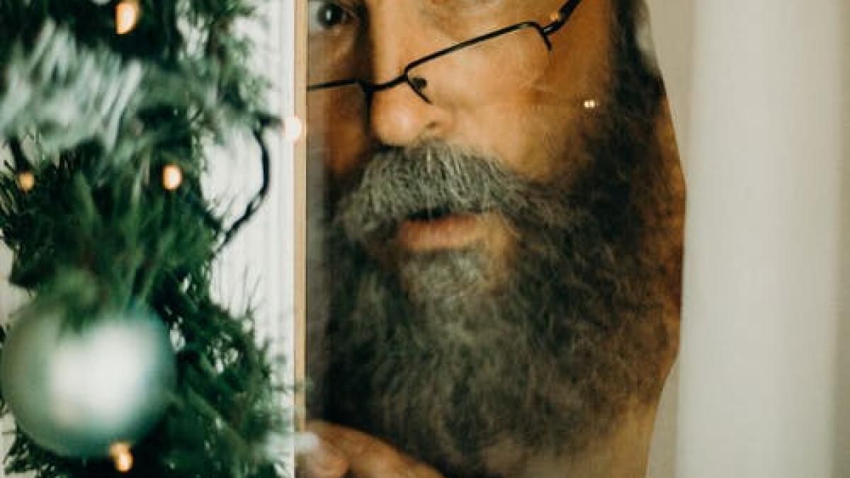 mos-craciu-fereastra_00167900