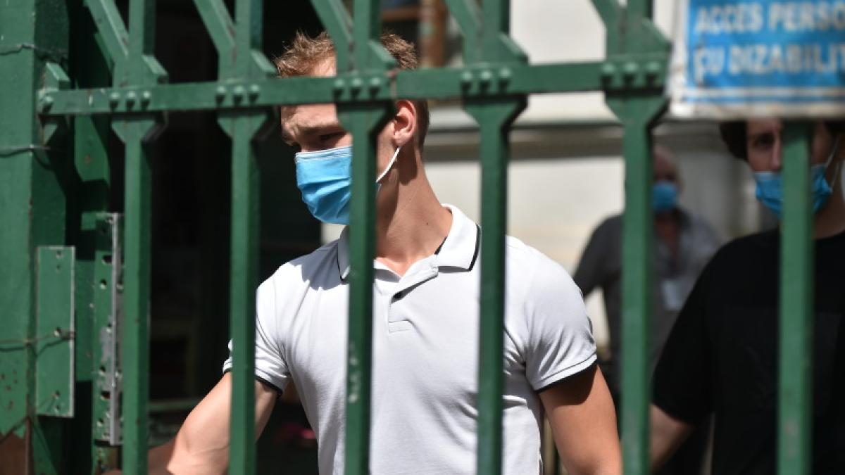 scoala-liceu-porti_03387400