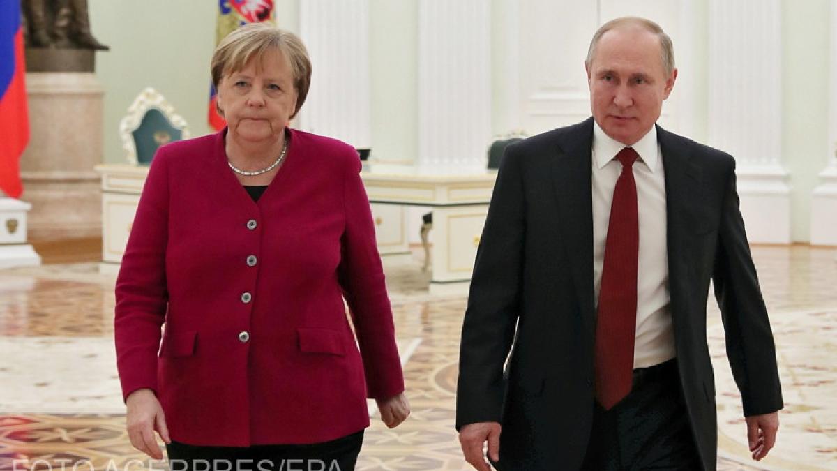 putin-merkel-agerpres_04786000