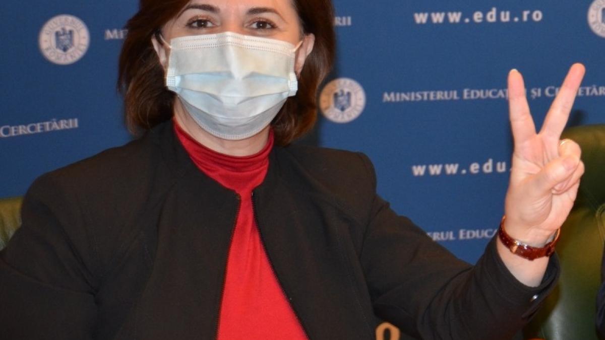 monica-anisie-fb_26484900