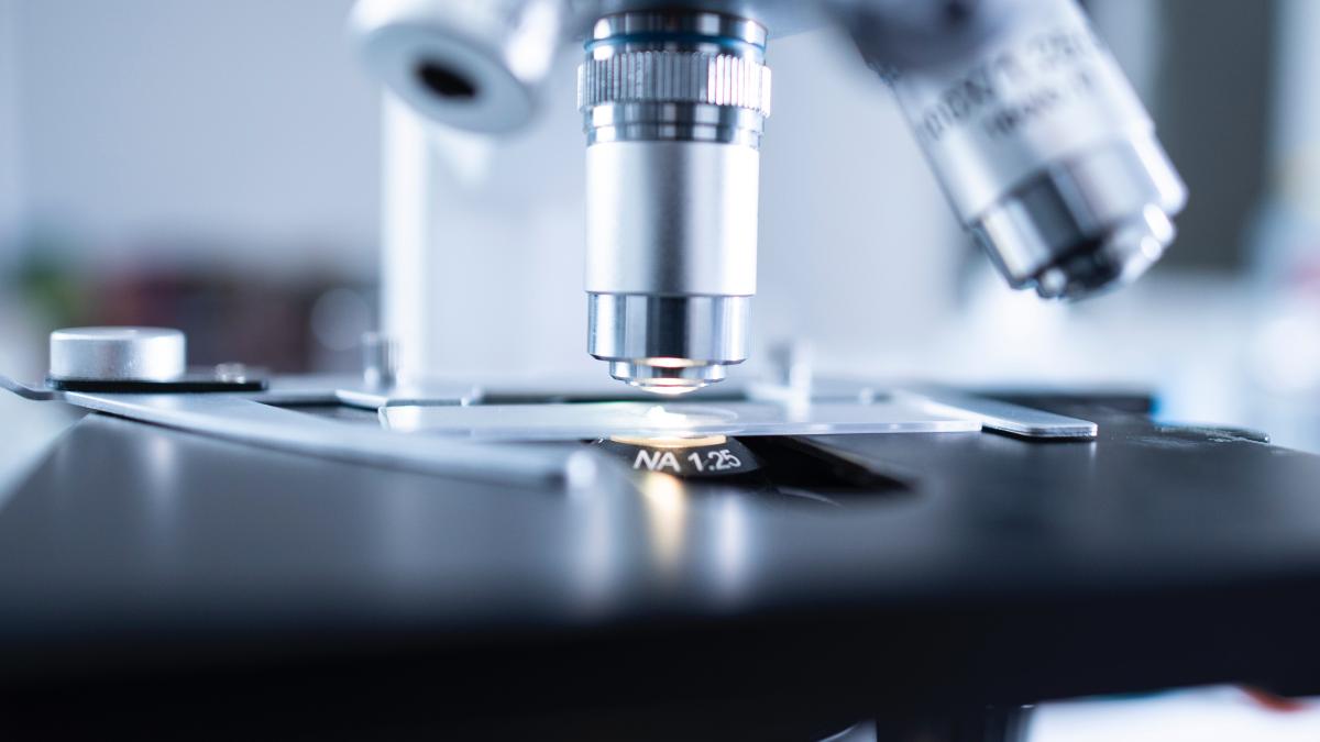 coronavirus_informatii_certitudini_dr_andrei_rogoz_sanador_pexels_55799100