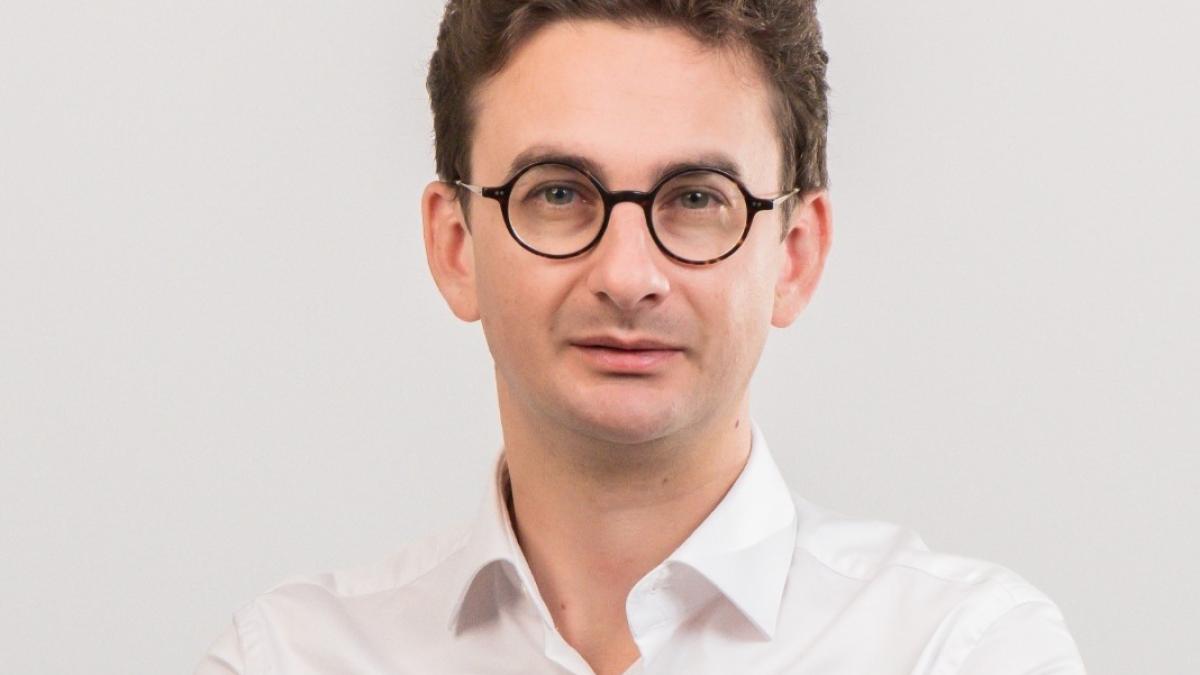 iulian-bulai-usr-luat-la-misto-dupa-postarea-cu-mihai-eminescu_72449900