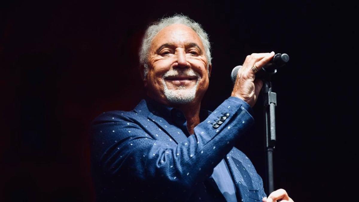 tom-jones-lanseaza-al-42-lea-album-de-studio-din-cariera--cand-va-aparea_54042400